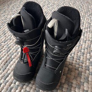 Burton Moto BOA® Snowboard Boots – Men’s Size 8